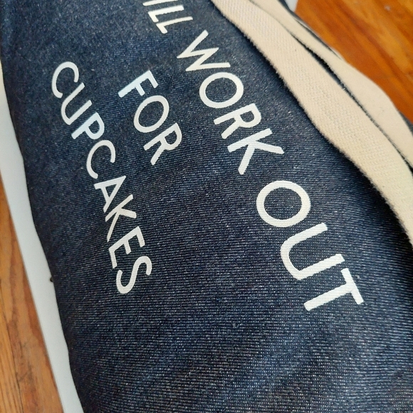 "Will Workout For Cupcakes" Duffle Bag ( BagC) - Picture 2 of 6